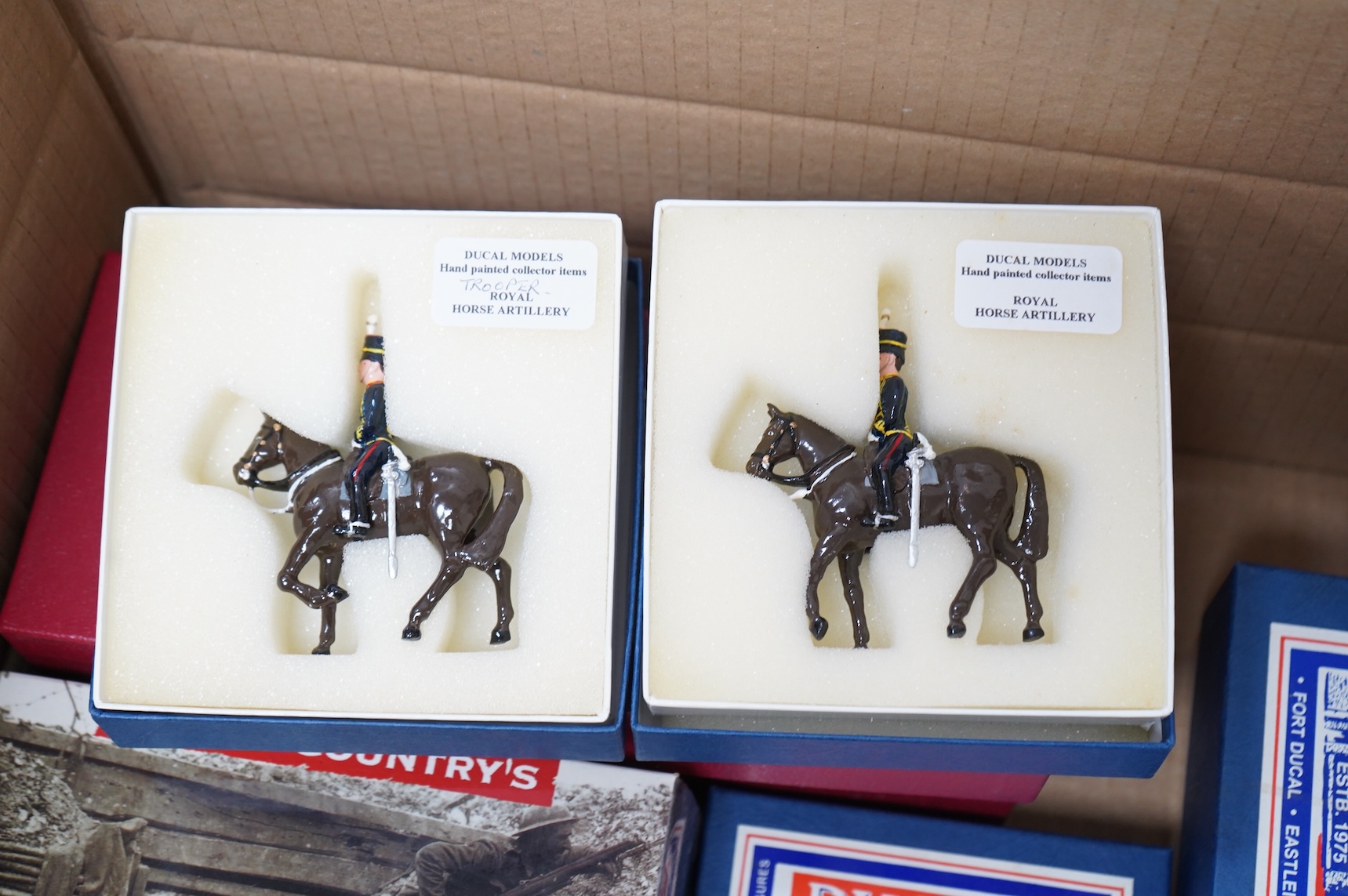 Eight boxed modern metal soldier sets; a King & Country British sergeant and two rifleman from the 2/5th Gloucestershire regiment (FW44), a Britains WWI Thornycroft lorry with anti-aircraft gun and gun detachment (41036)